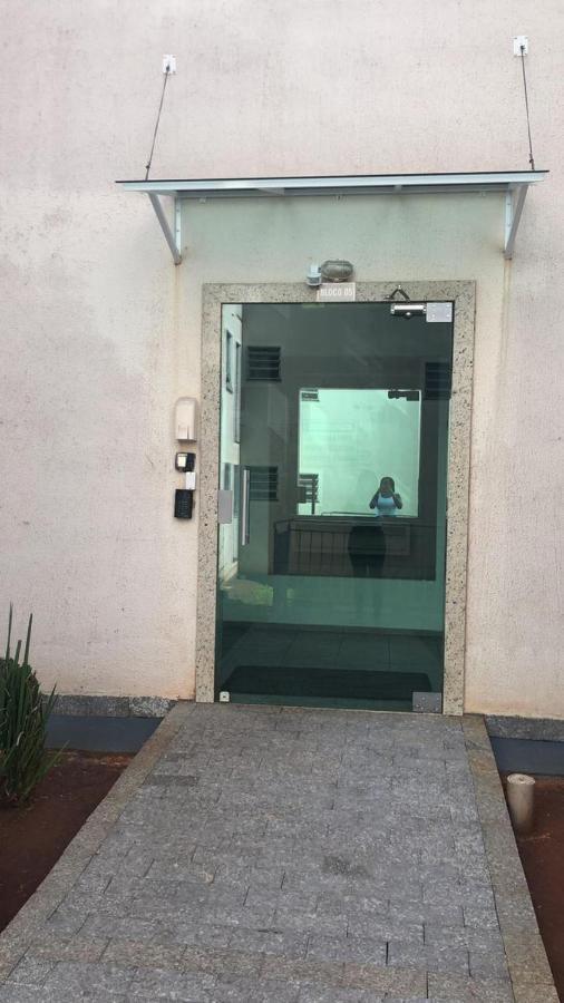 Apartamento Em Londrina Privado Com 2 Quartos De Casal Com Utensilios Garagem E Wifi Daire Dış mekan fotoğraf