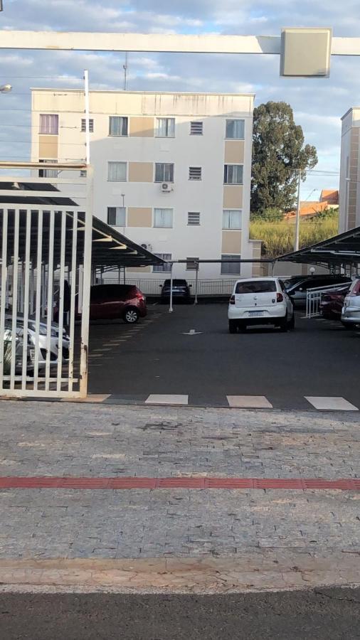 Apartamento Em Londrina Privado Com 2 Quartos De Casal Com Utensilios Garagem E Wifi Daire Dış mekan fotoğraf